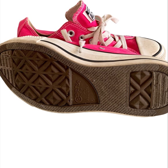 Pink Converse - Picture 3 of 4